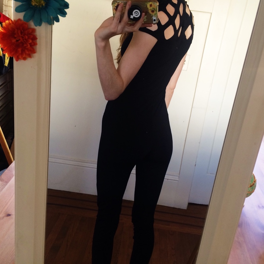 Sexy High-Neck Jumpsuit - Picture 5 of 6